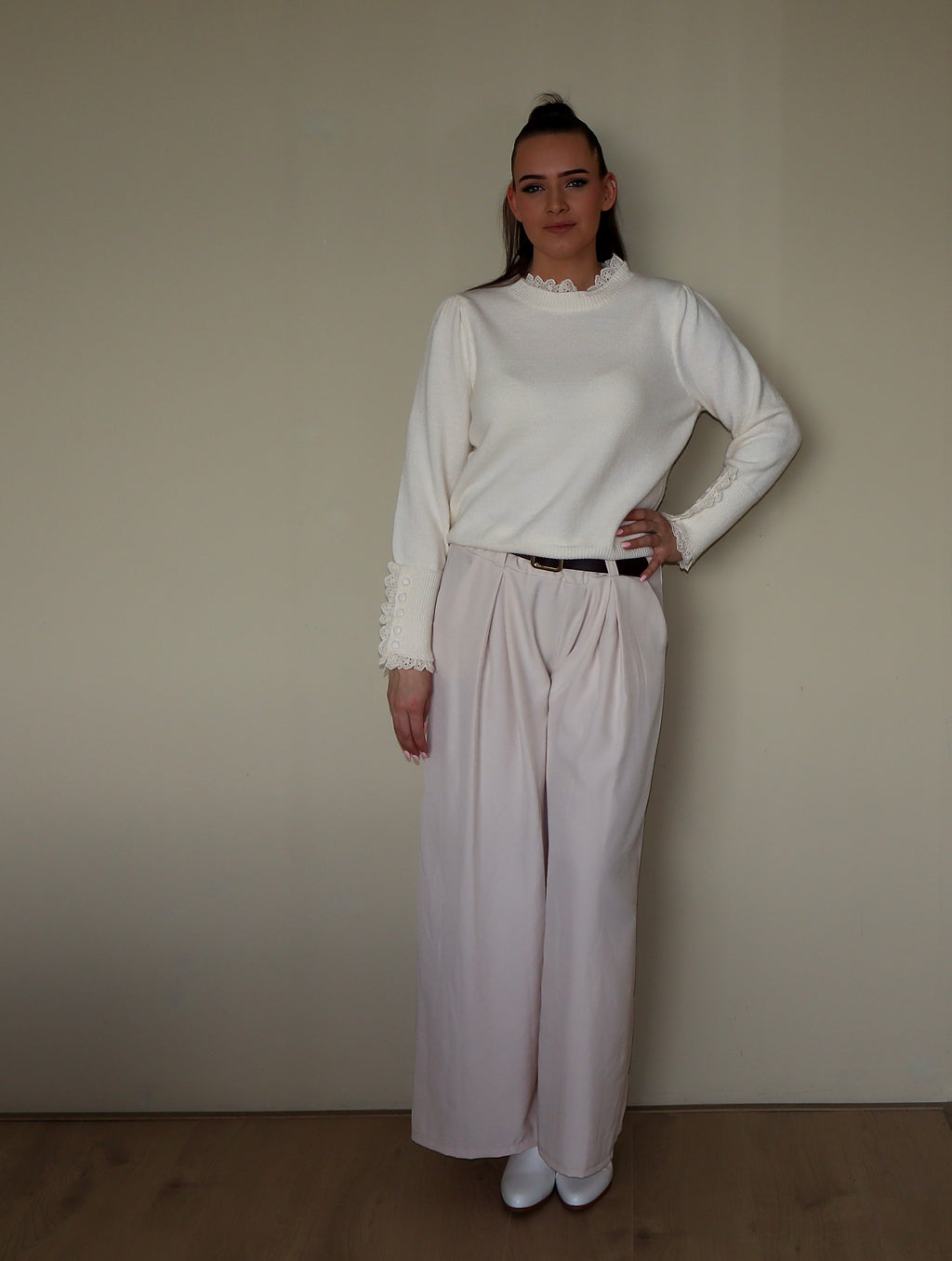 Amour Top White