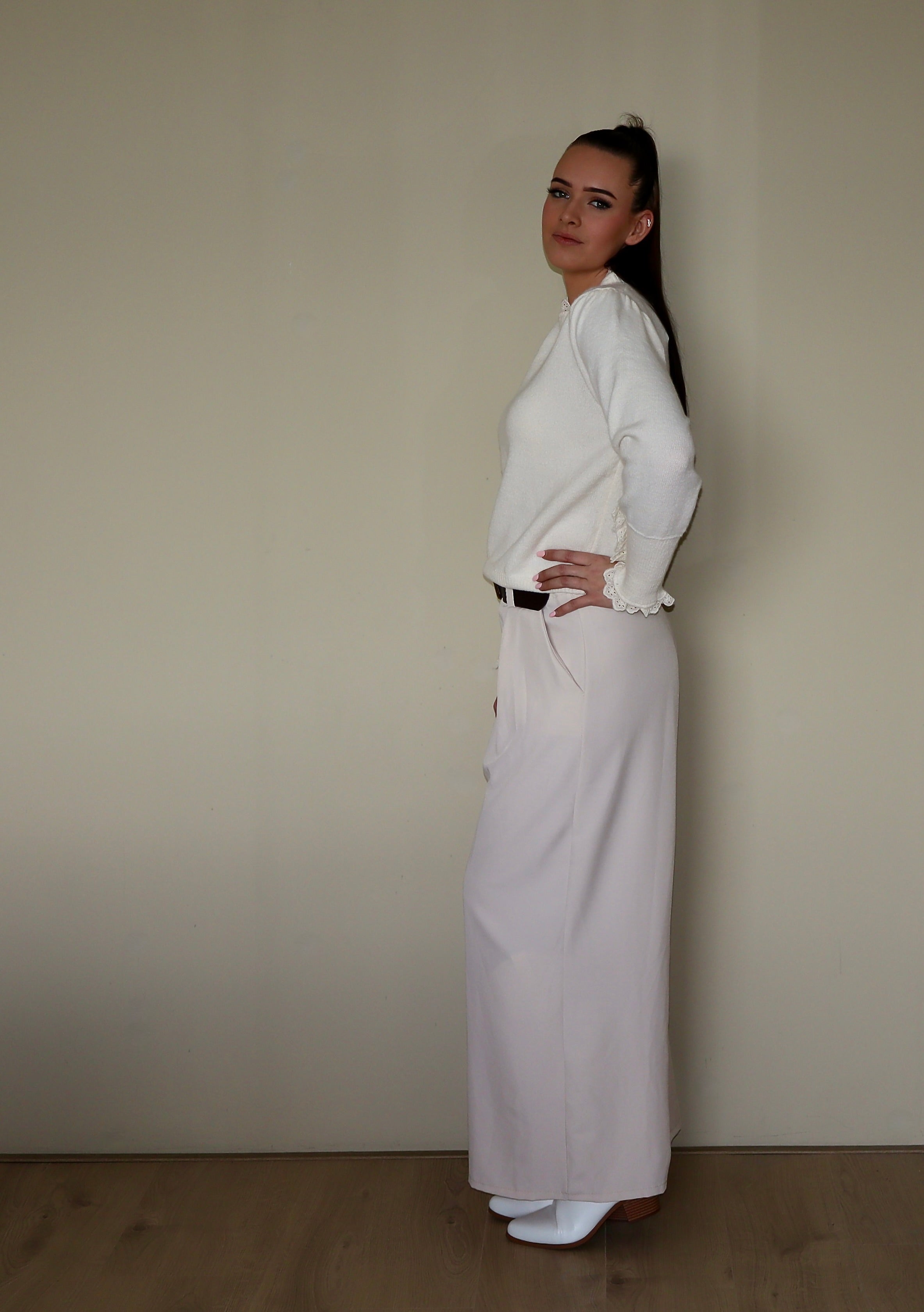 Amour Top White