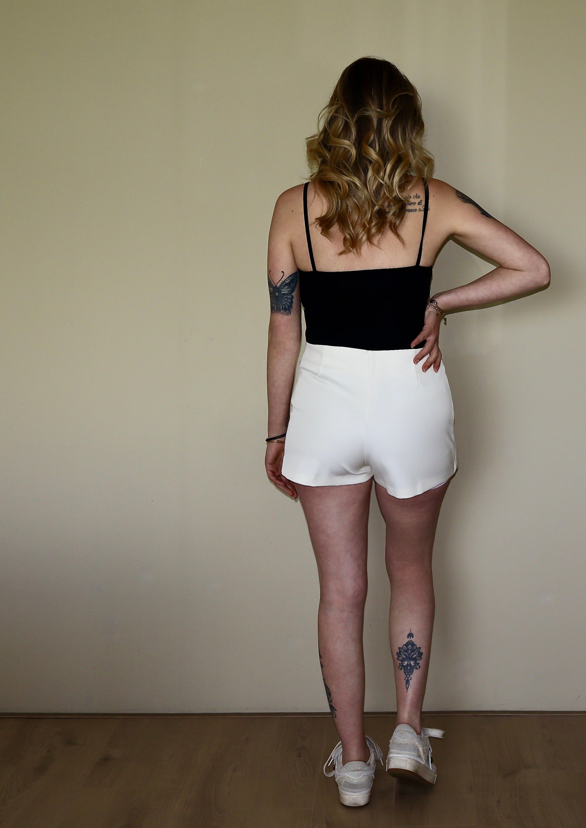 Buckle skort crème